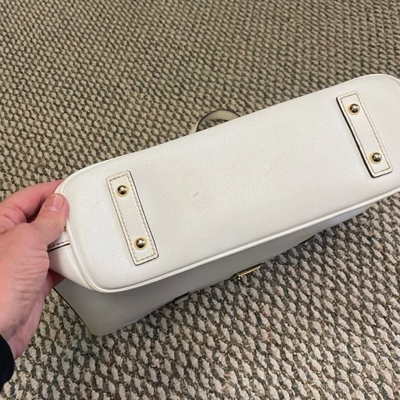 Dooney & Bourke White Tote Bag - Picture 5 of 8